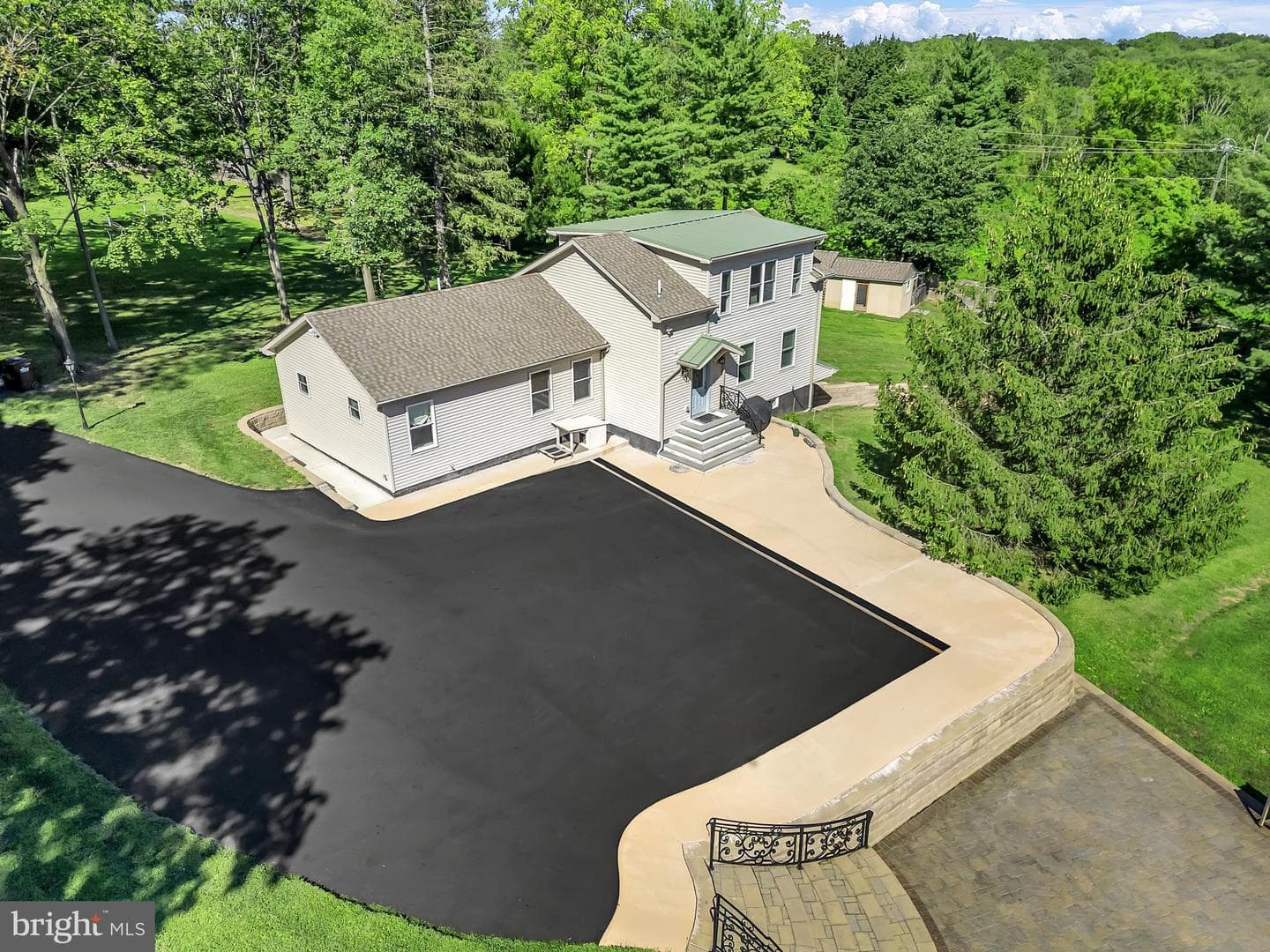 1851 Meetinghouse Road photo 7