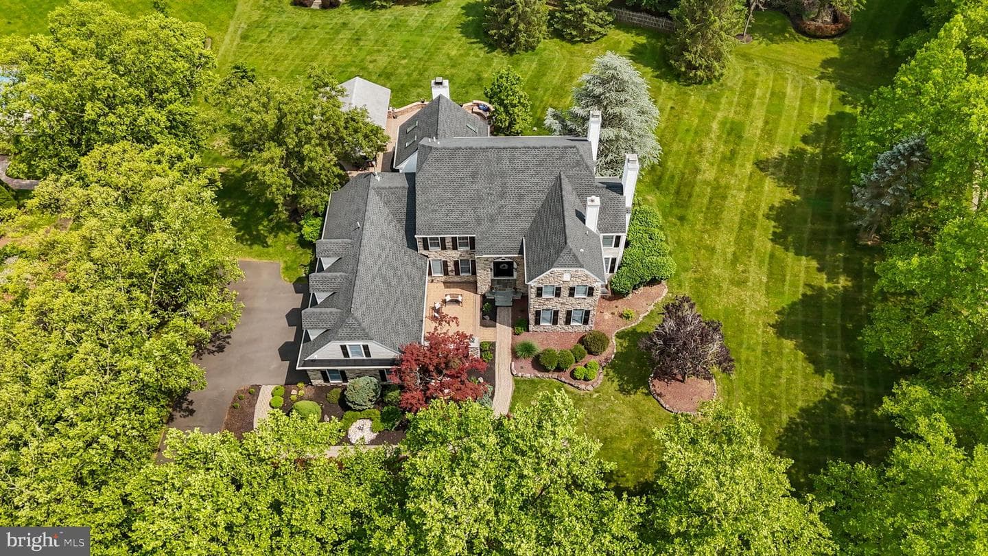 4605 Twinbrook Circle