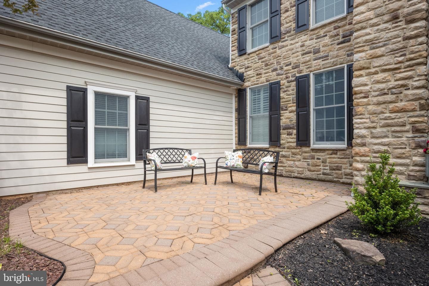 4605 Twinbrook Circle photo 6