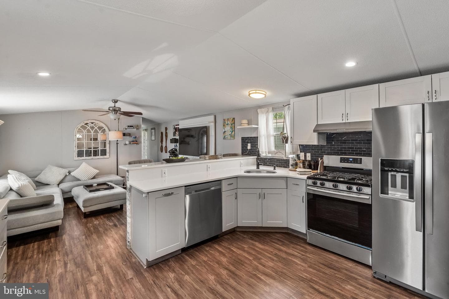 231 Johnson Drive photo 8