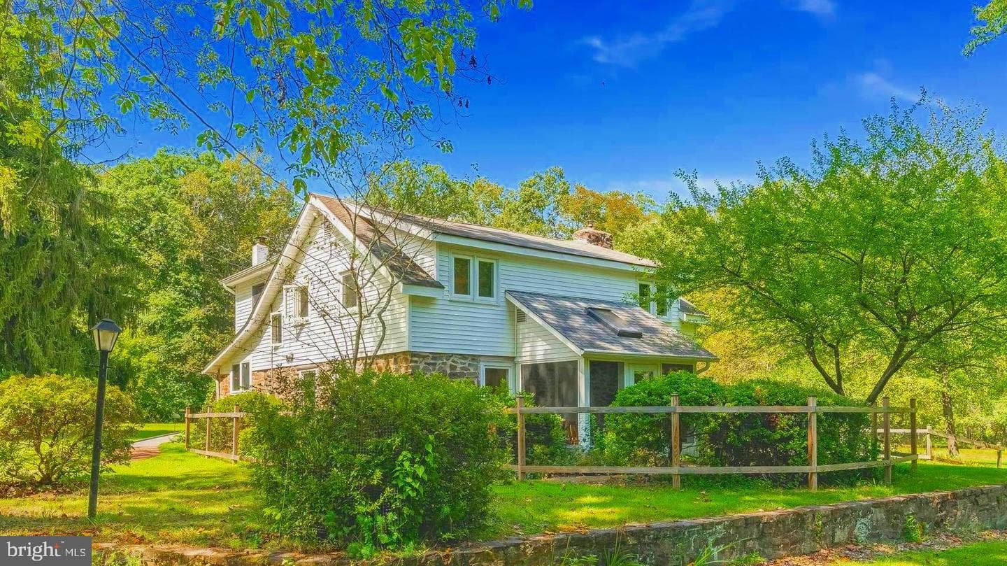 128 Perry Auger Road photo 2