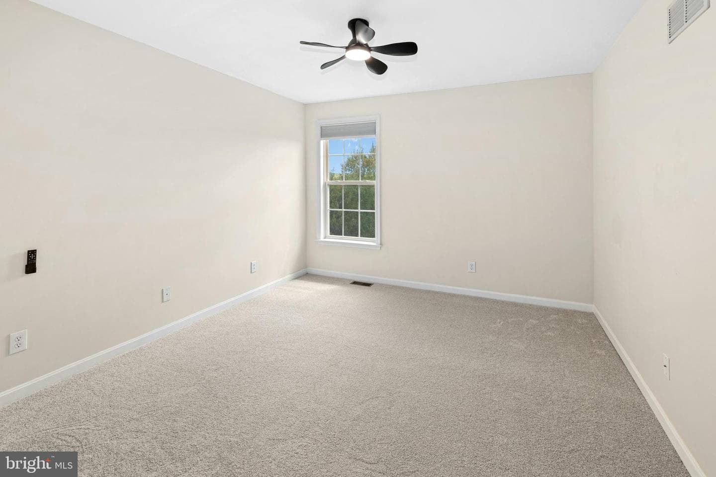 9 Cornerstone Court photo 37
