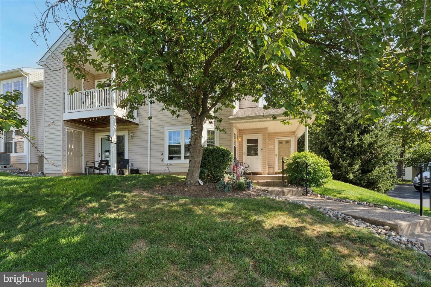 21019 Bennett Place photo 2