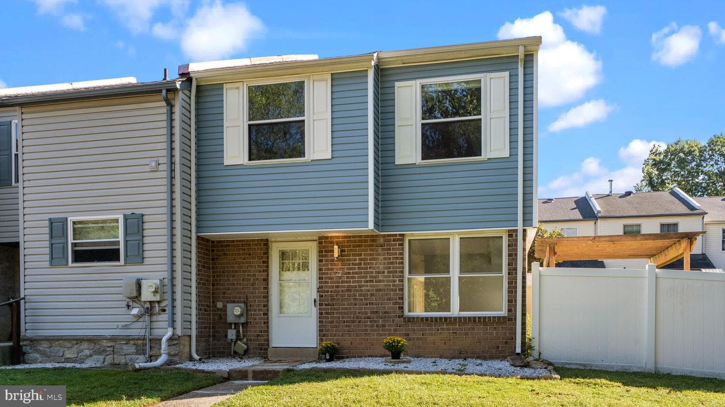 5057 Sayer Court photo 2