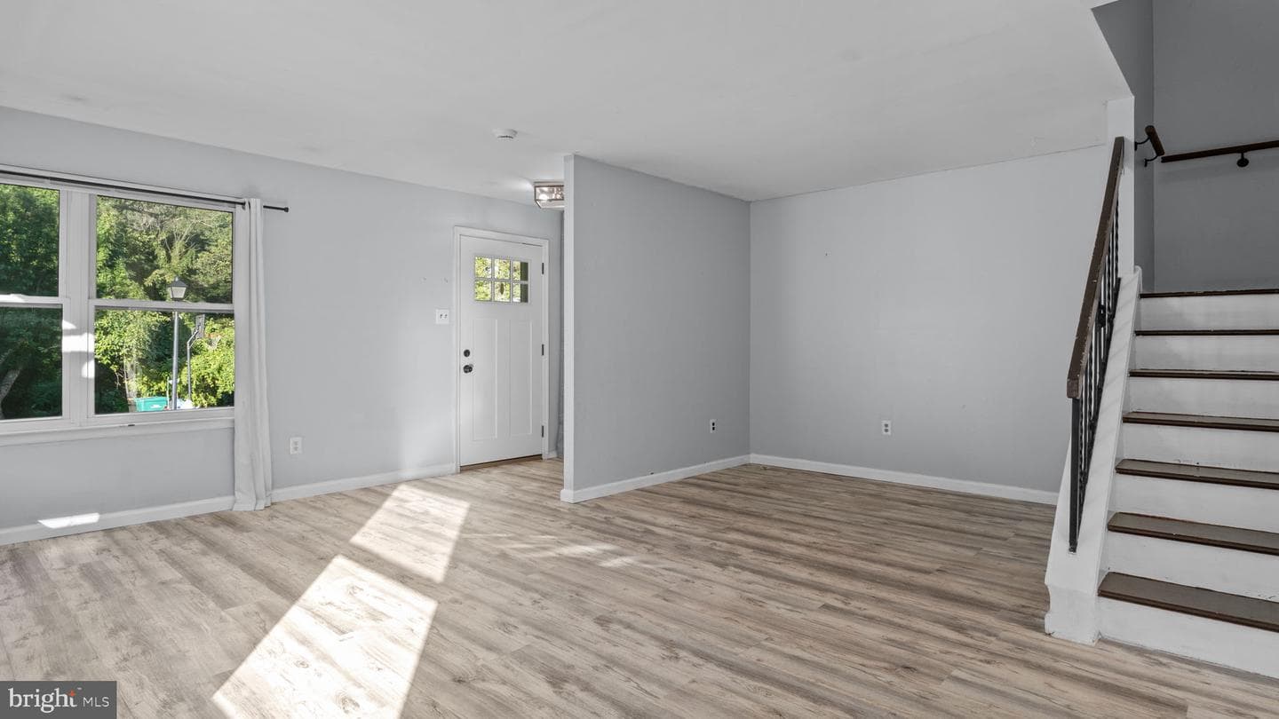 5057 Sayer Court photo 6