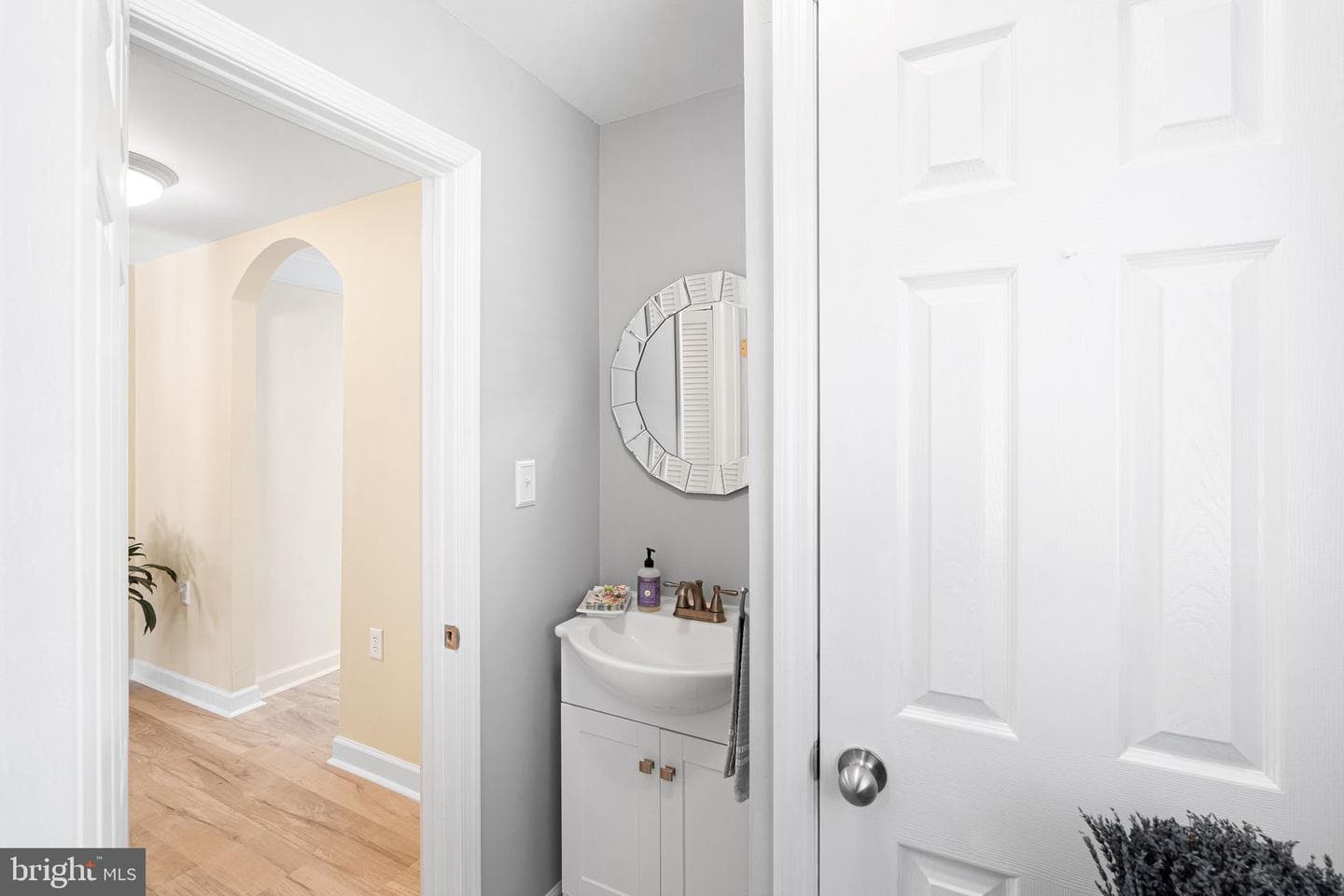 801 Cliff Road photo 19