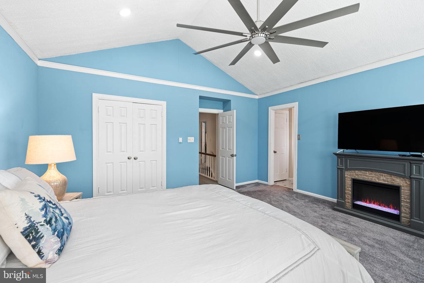 801 Cliff Road photo 23