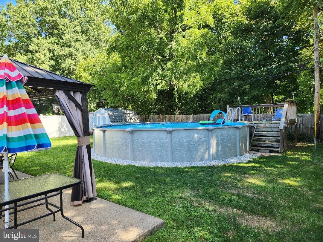 688 Carlisle Drive photo 21