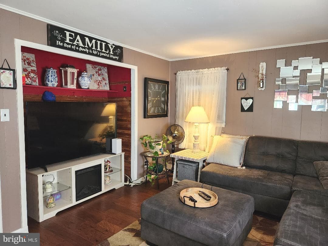 688 Carlisle Drive photo 8