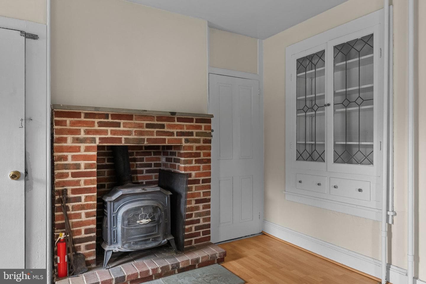 158 W Butler Avenue photo 16