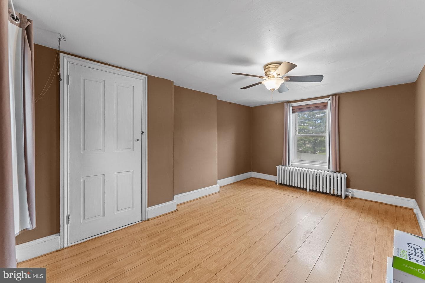 158 W Butler Avenue photo 19