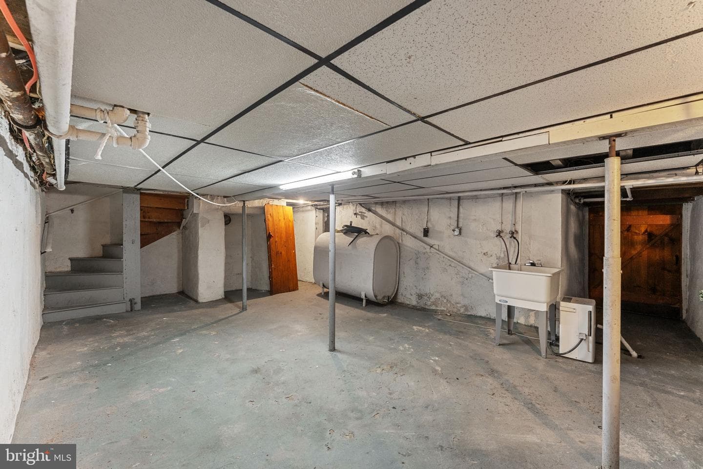 158 W Butler Avenue photo 25