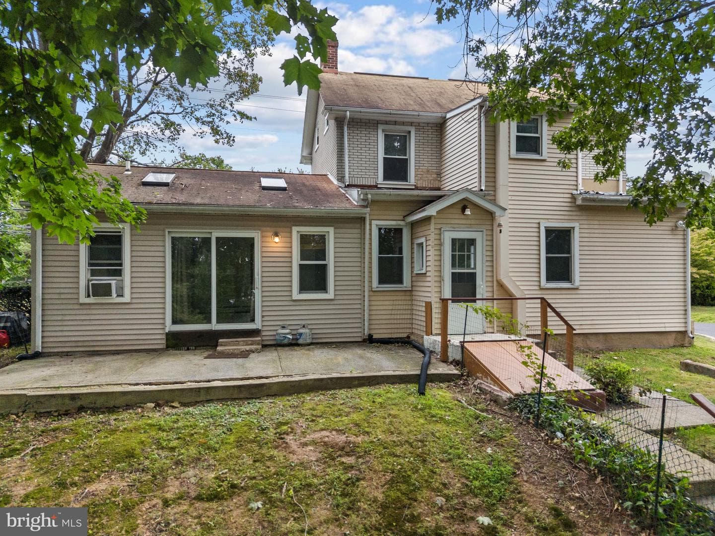158 W Butler Avenue photo 26