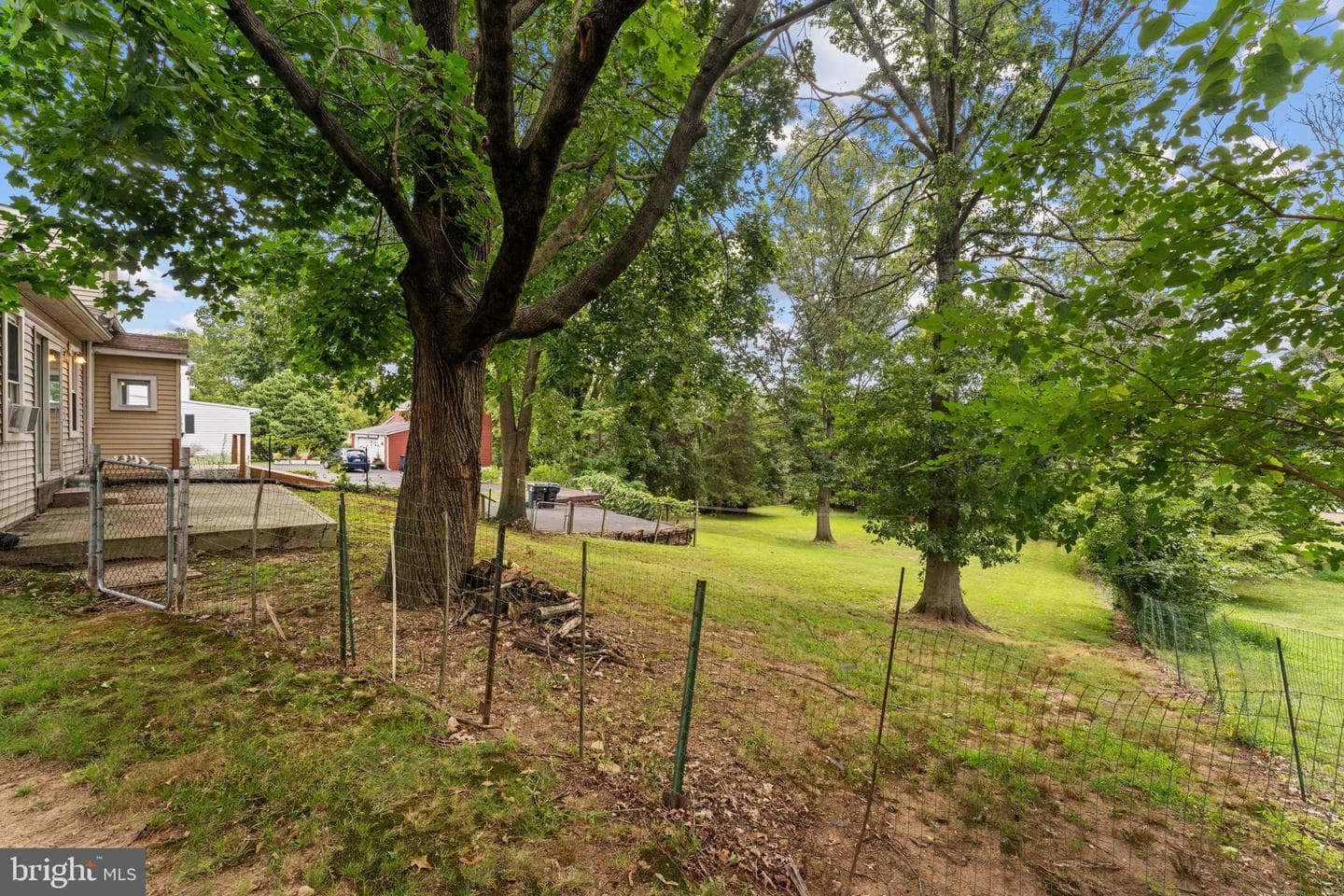158 W Butler Avenue photo 30