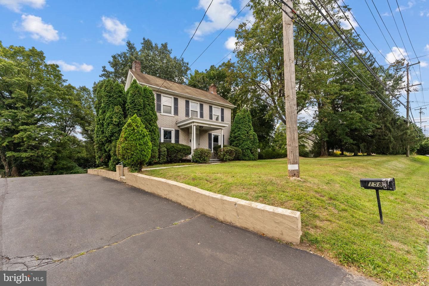 158 W Butler Avenue photo 32