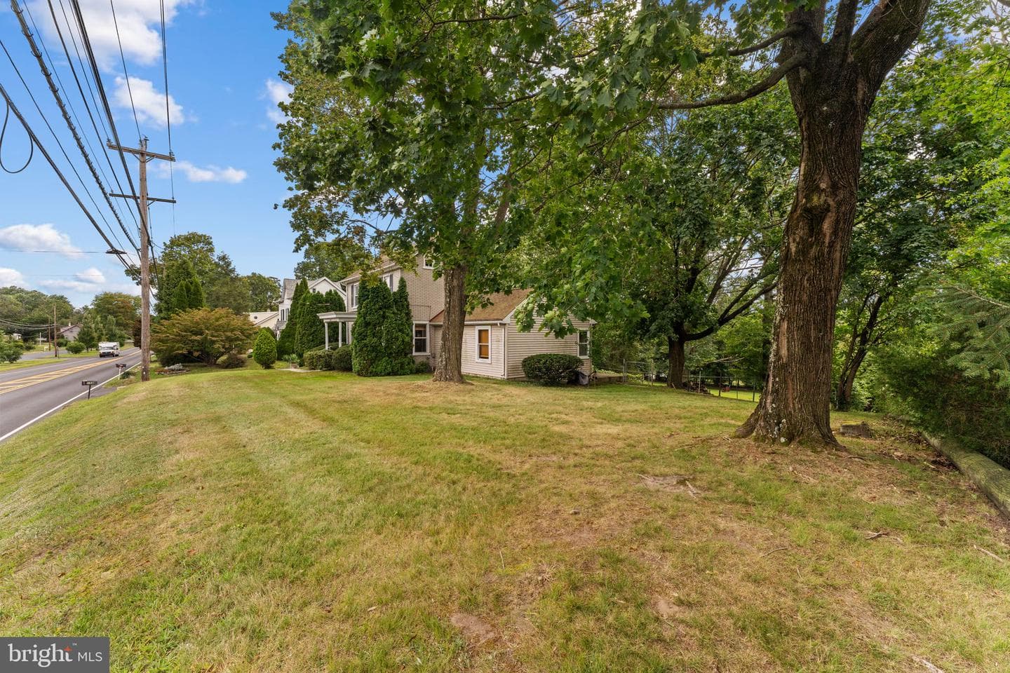158 W Butler Avenue photo 33