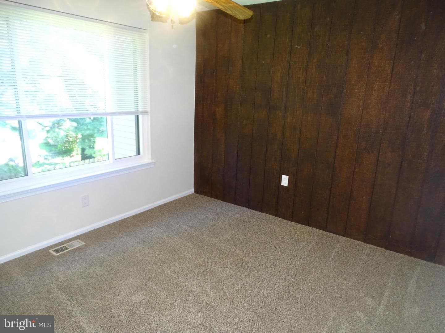 721 Grantham Court photo 22