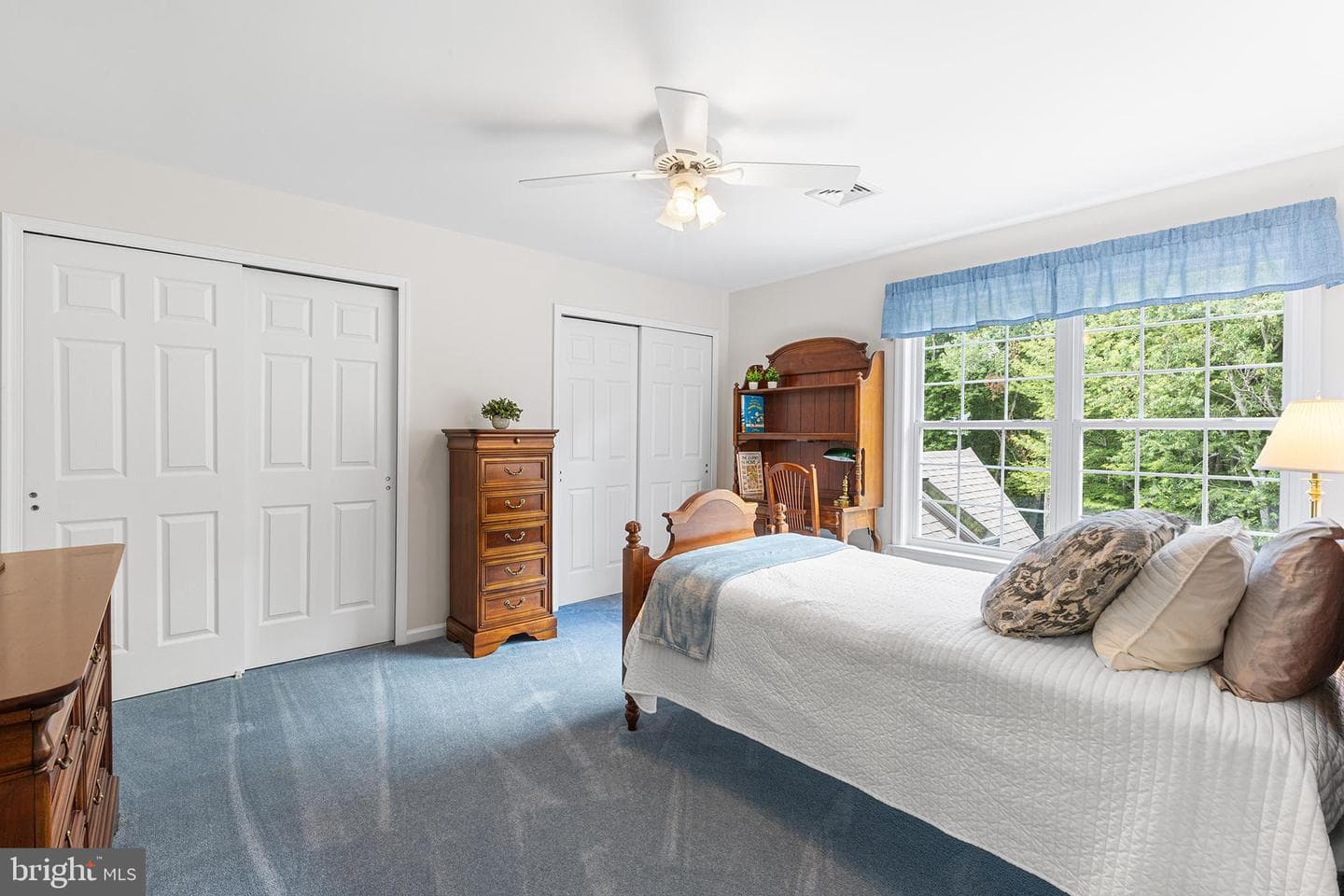 1090 Bancroft photo 47