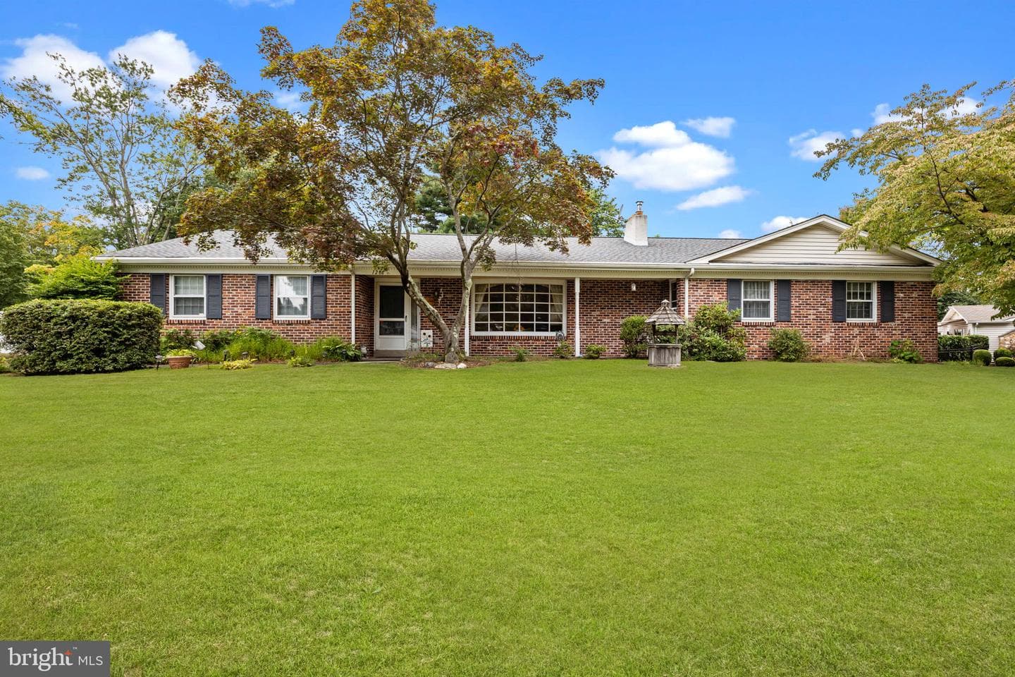 1286 Yale Drive photo 2