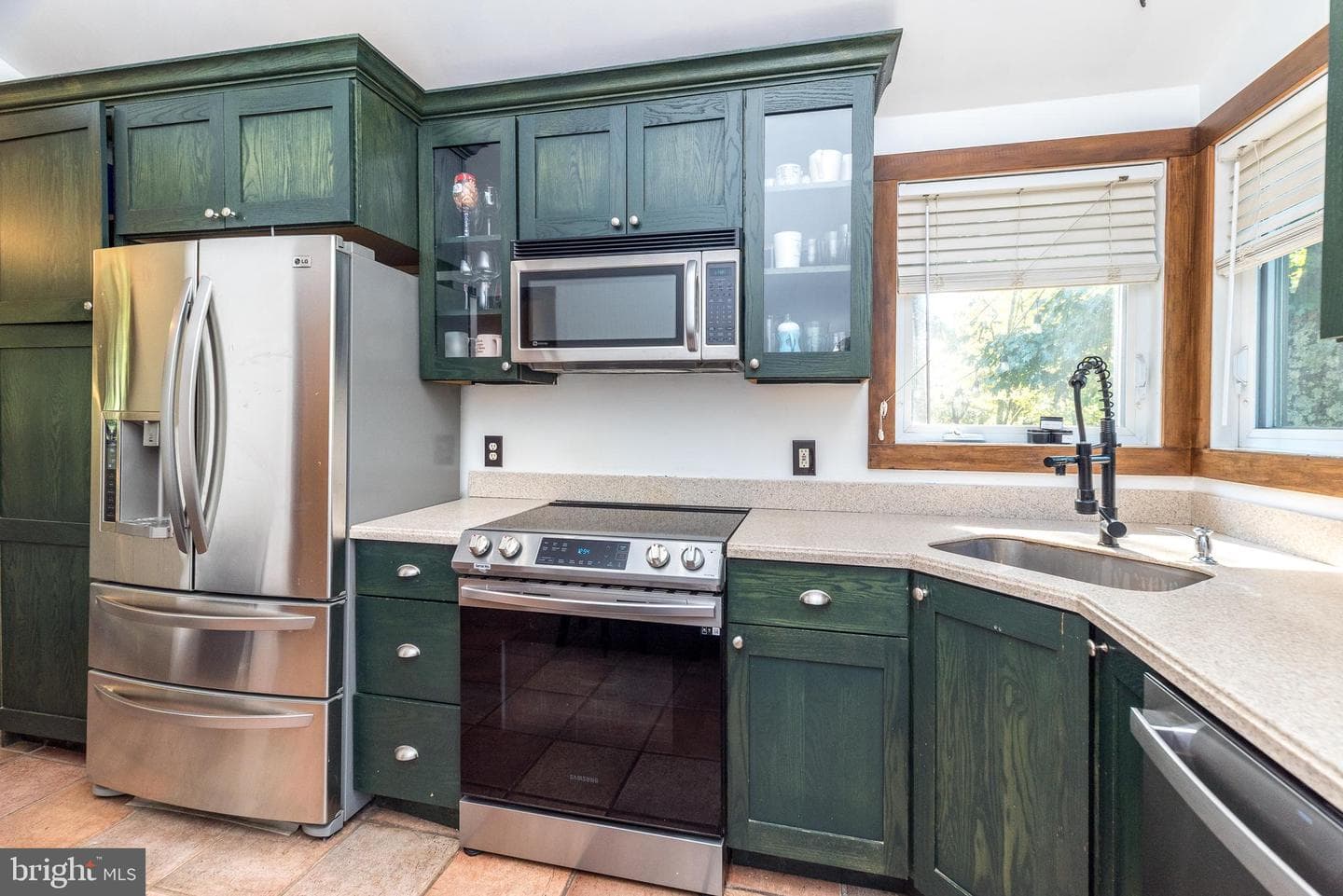 1655 Mill Road W photo 14