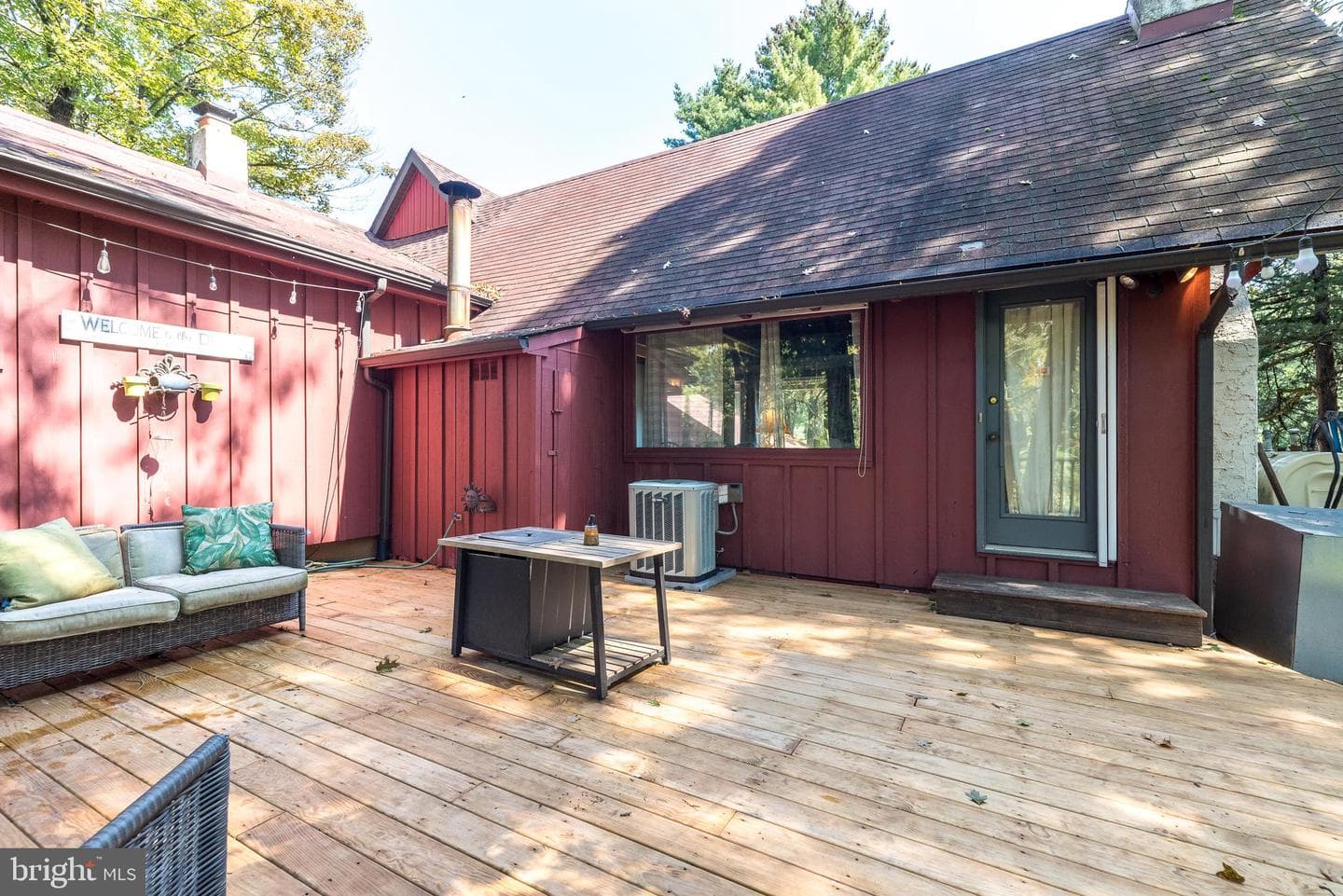1655 Mill Road W photo 26