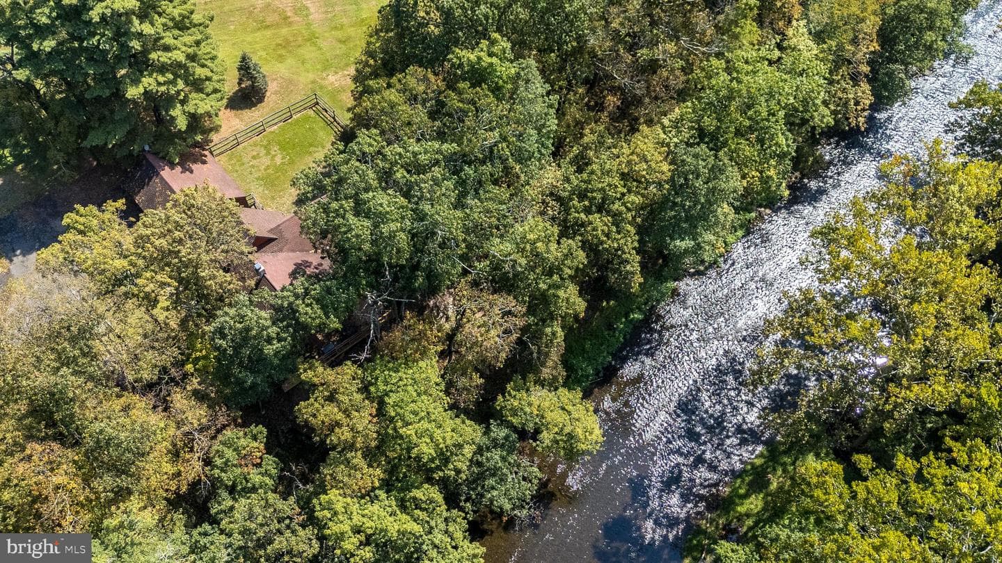1655 Mill Road W photo 40