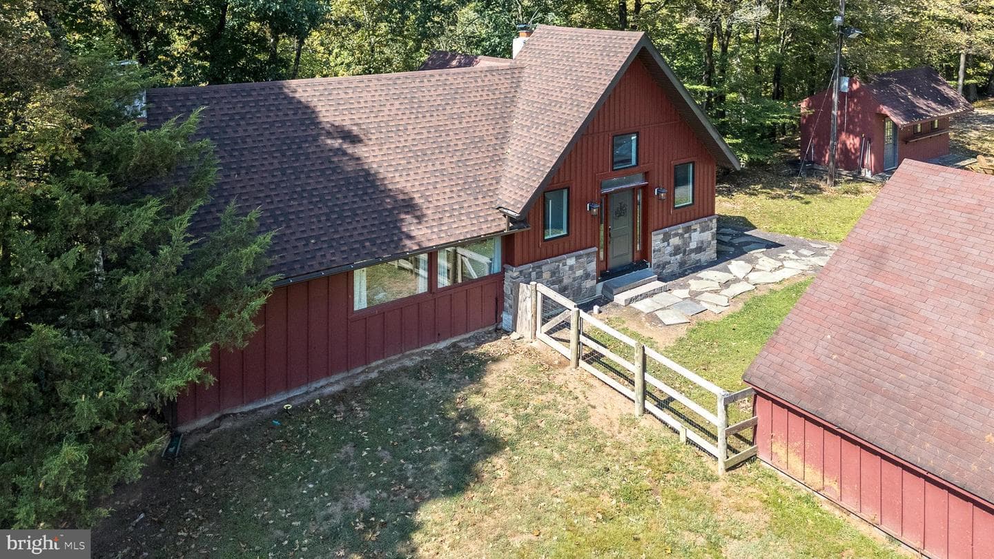 1655 Mill Road W photo 6
