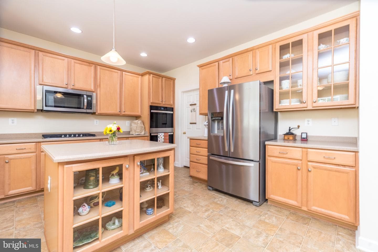 1813 Sycamore Drive photo 18