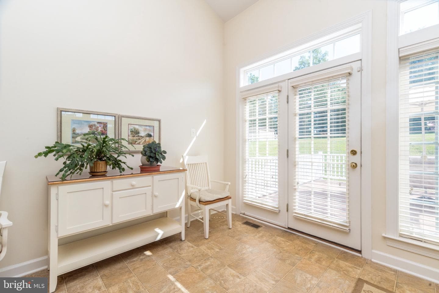 1813 Sycamore Drive photo 24