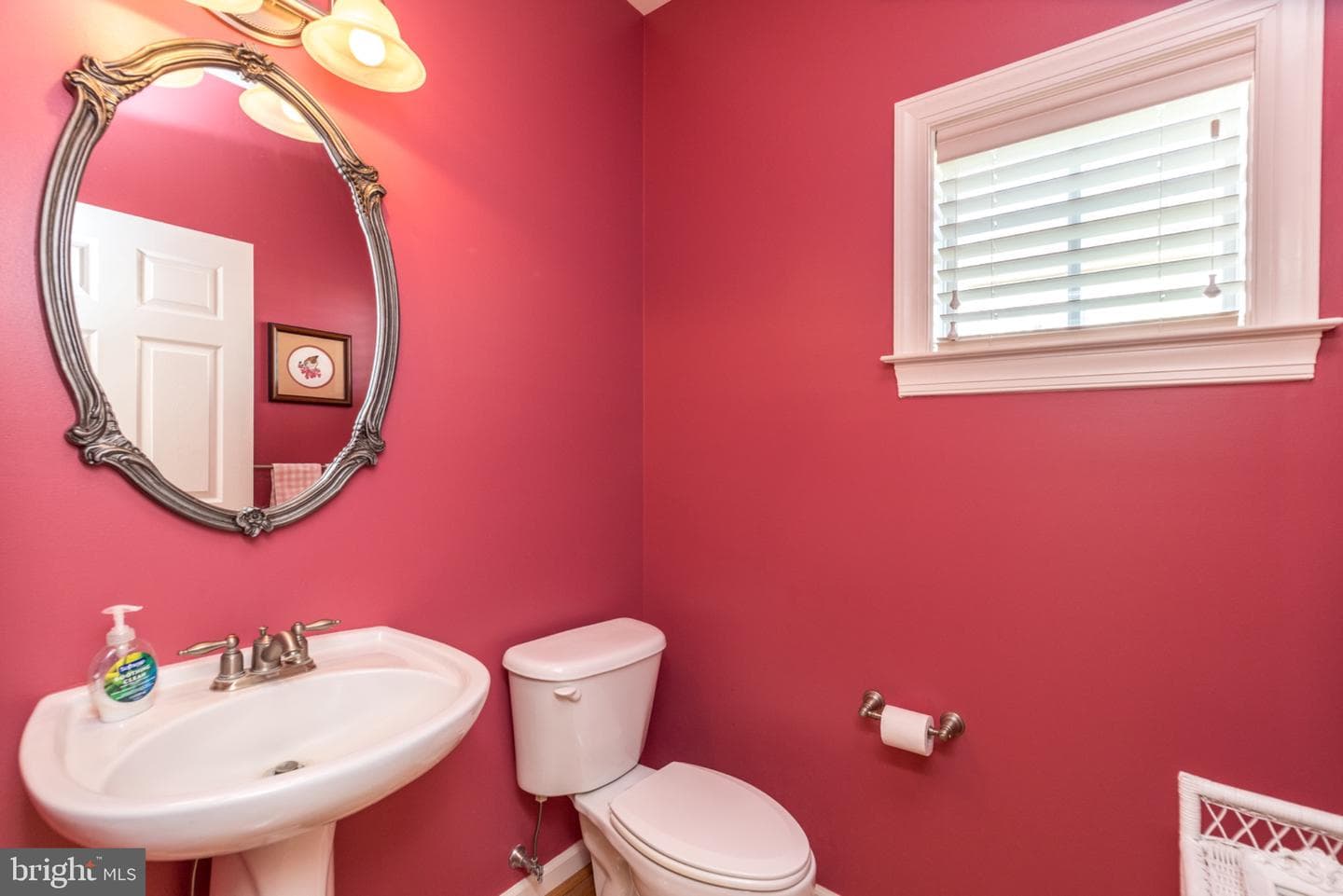 1813 Sycamore Drive photo 36