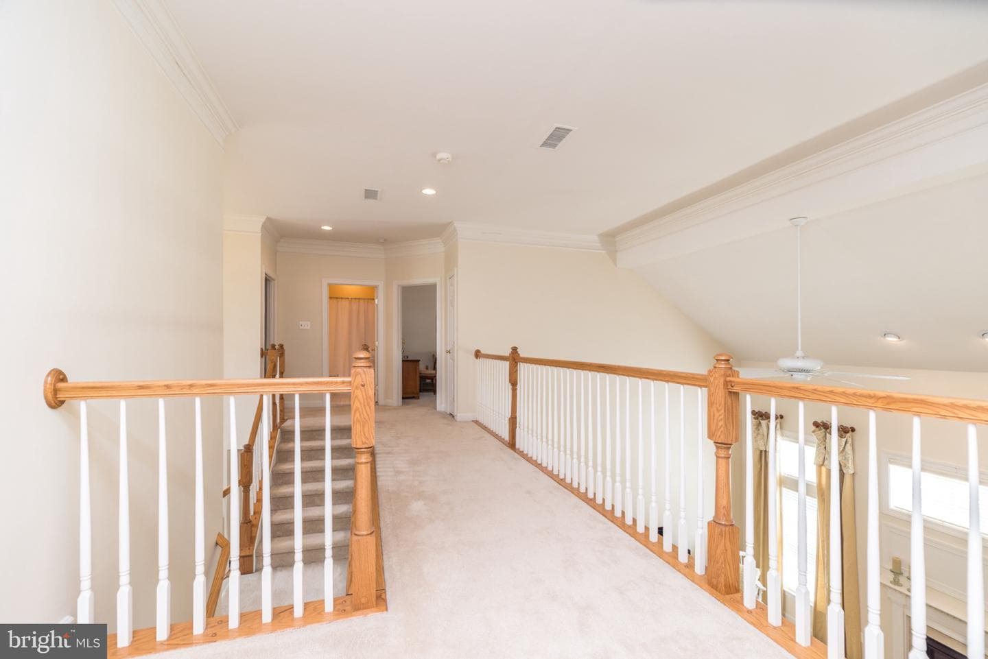 1813 Sycamore Drive photo 44