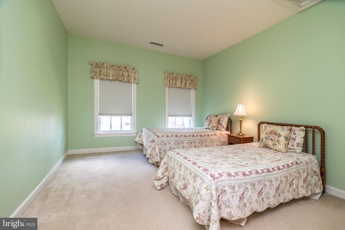 1813 Sycamore Drive photo 49