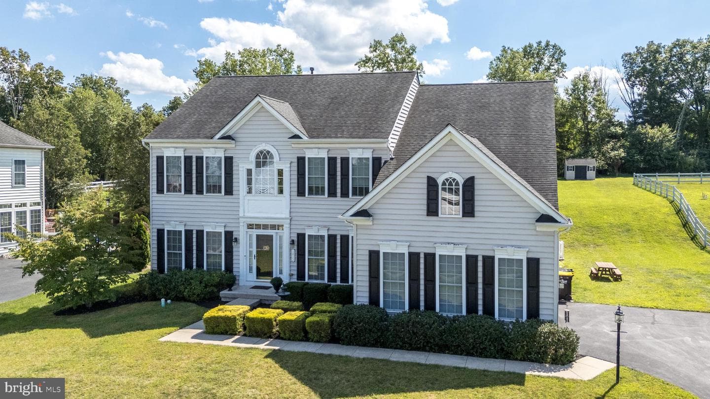 1813 Sycamore Drive photo 8
