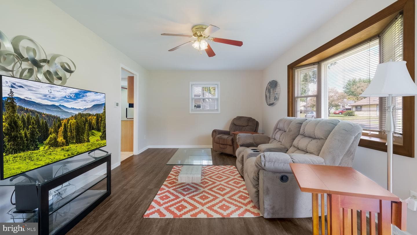 1031 Willopenn Drive photo 10