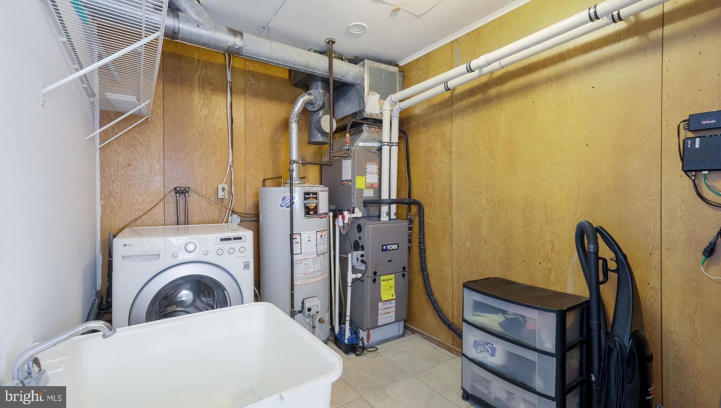 1031 Willopenn Drive photo 16