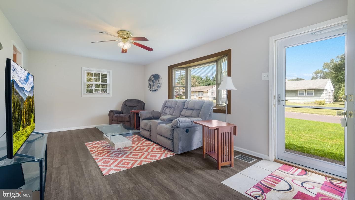 1031 Willopenn Drive photo 8