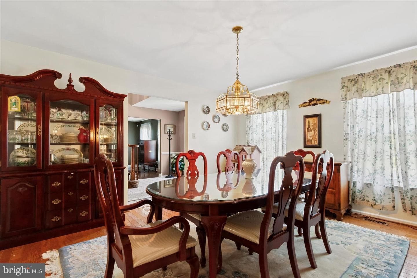 689 Pickering Road photo 13