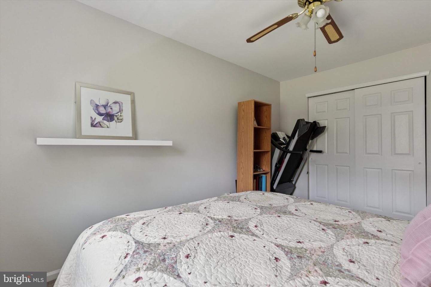 689 Pickering Road photo 25