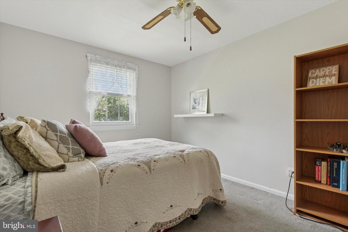 689 Pickering Road photo 26
