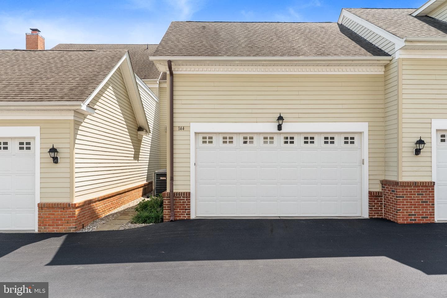 144 Yeates Alley photo 41