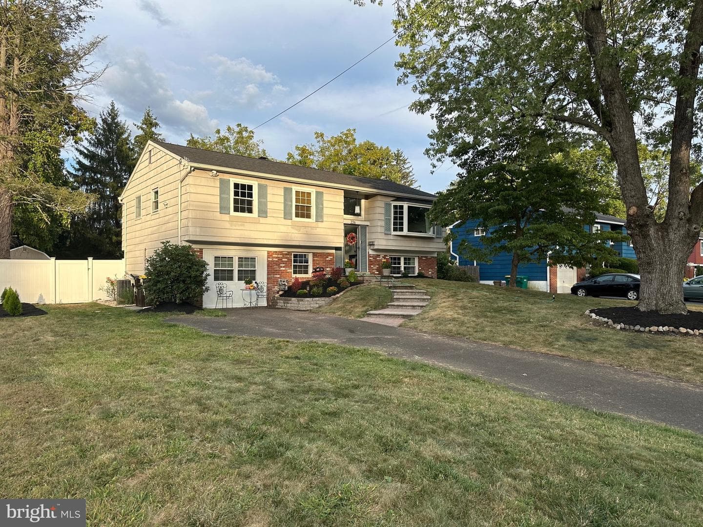 226 Meadow Drive photo 2