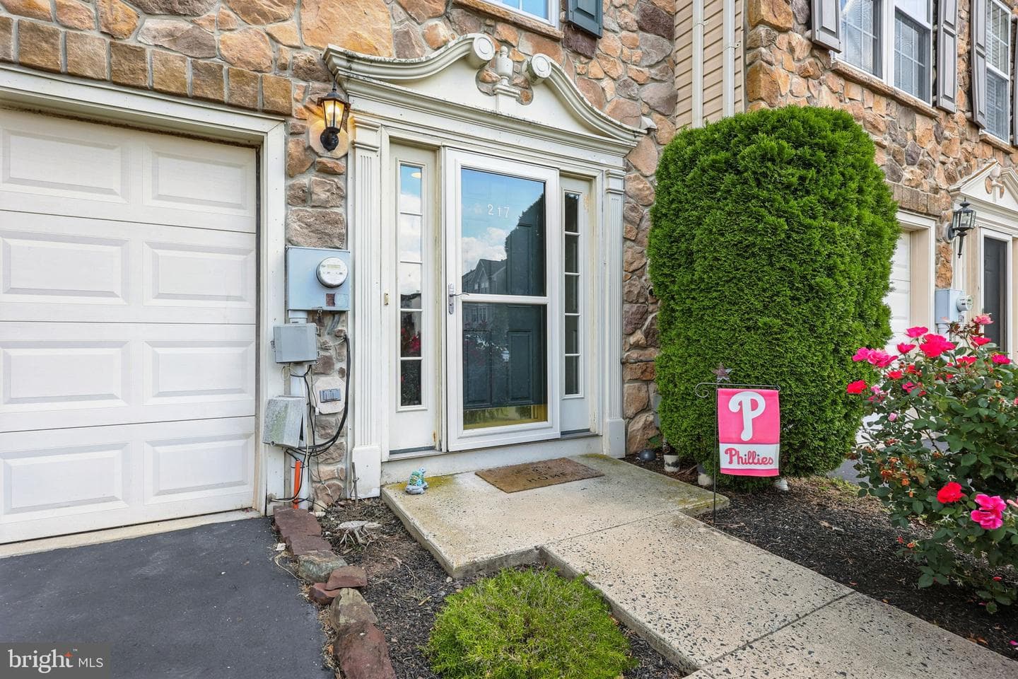 217 Windsor Court photo 2