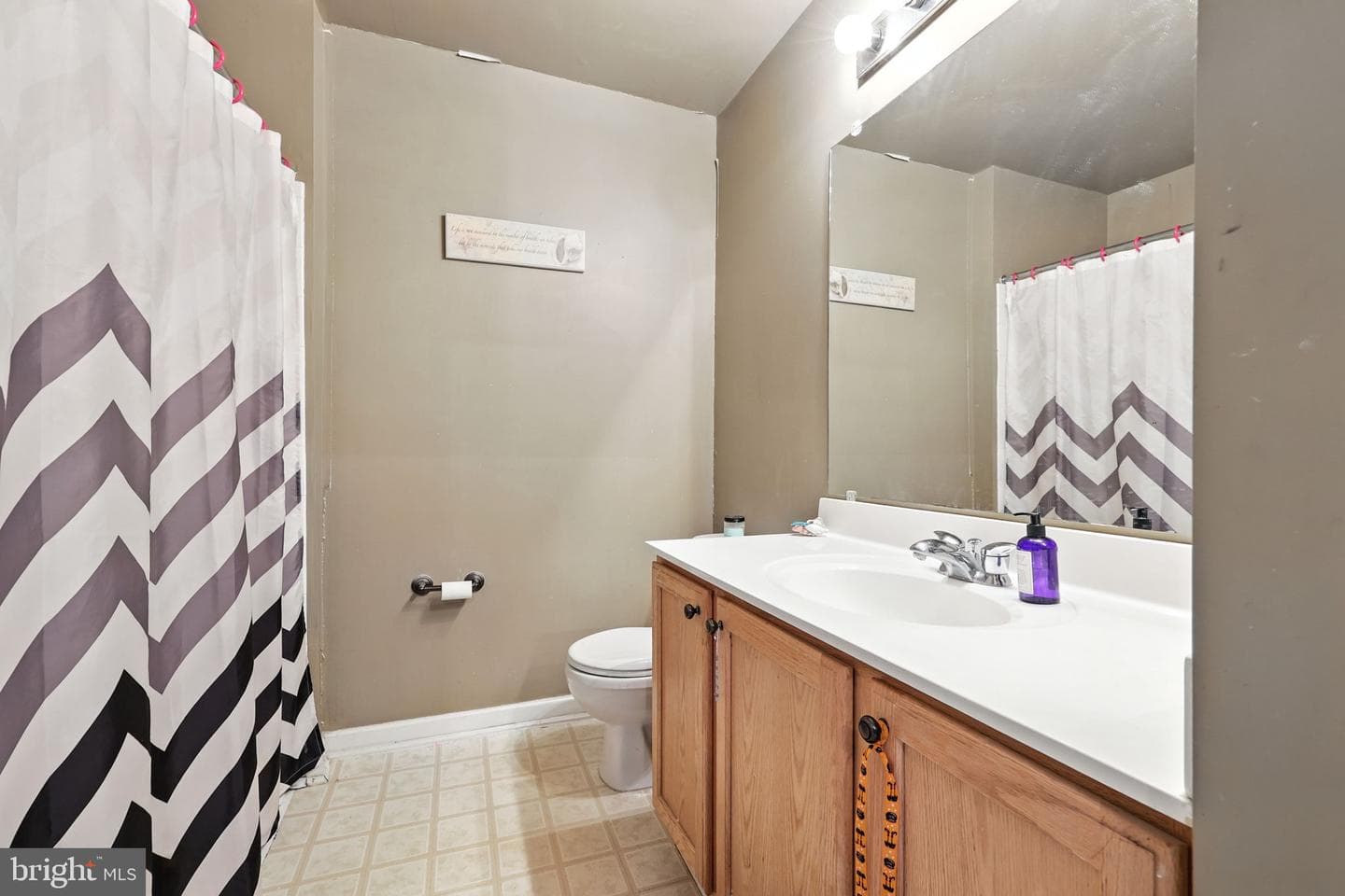 217 Windsor Court photo 23