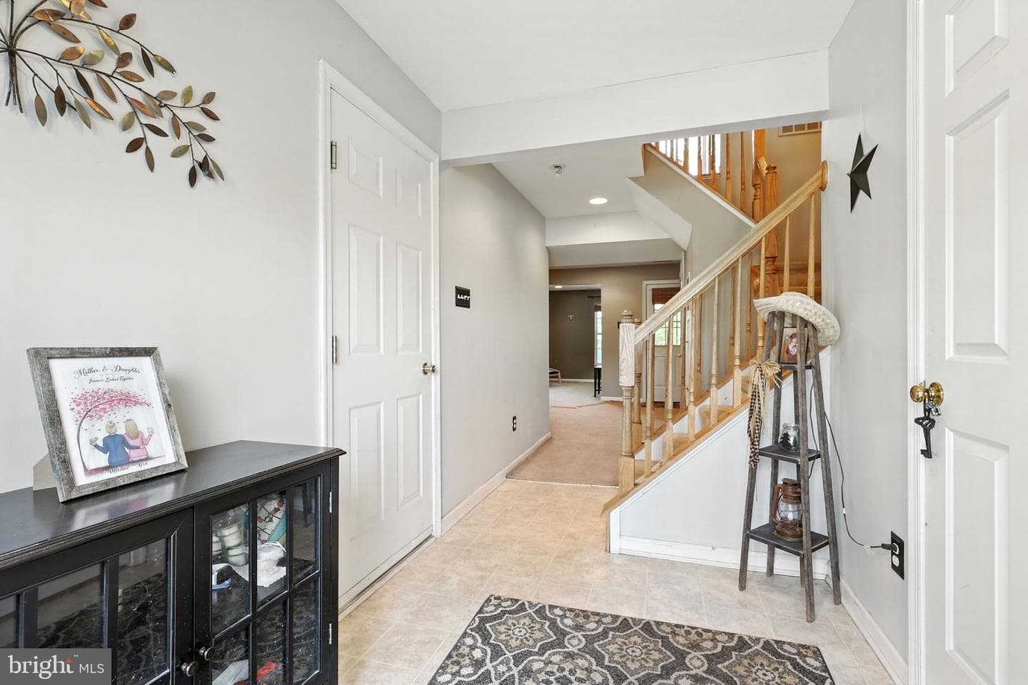 217 Windsor Court photo 3