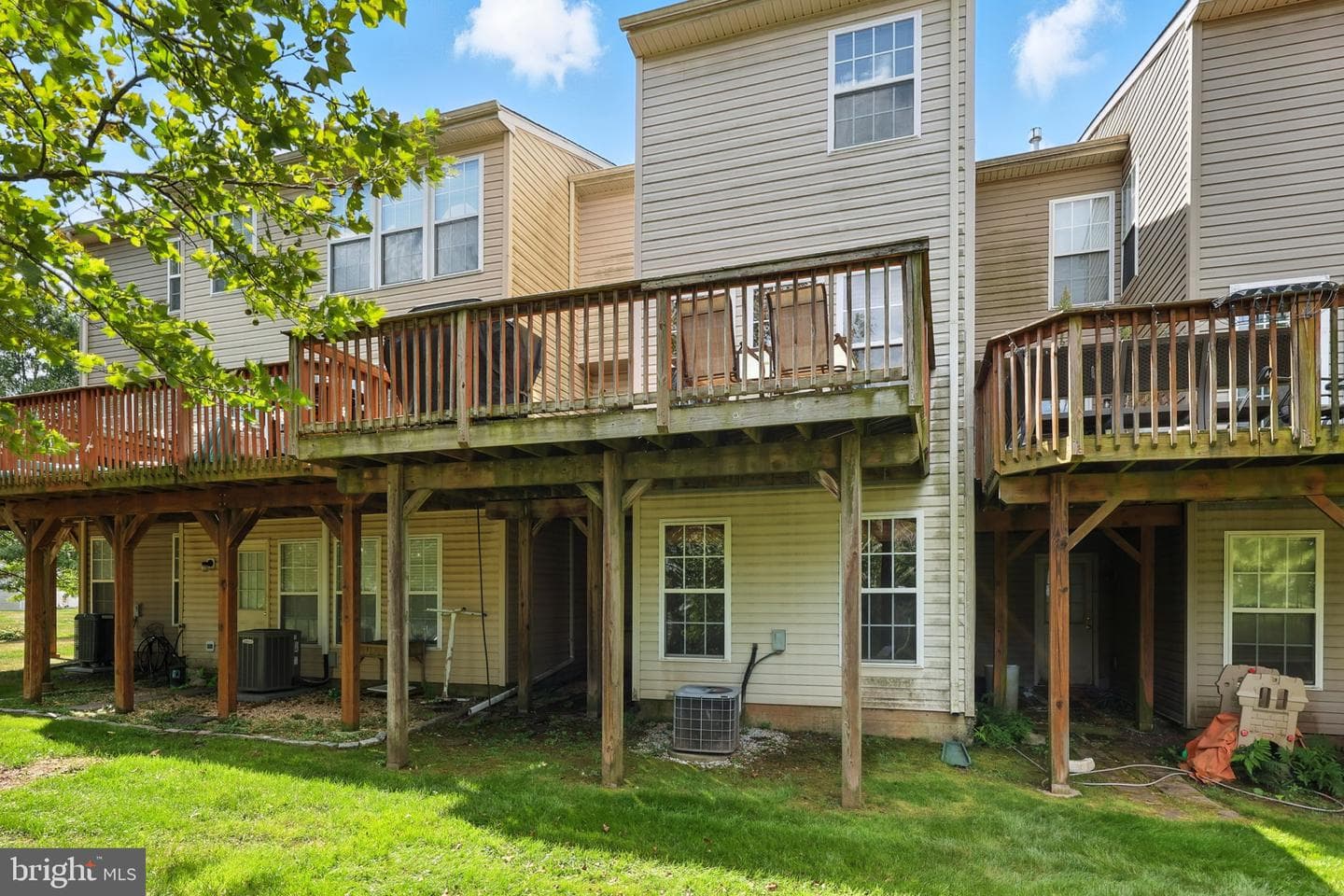 217 Windsor Court photo 33