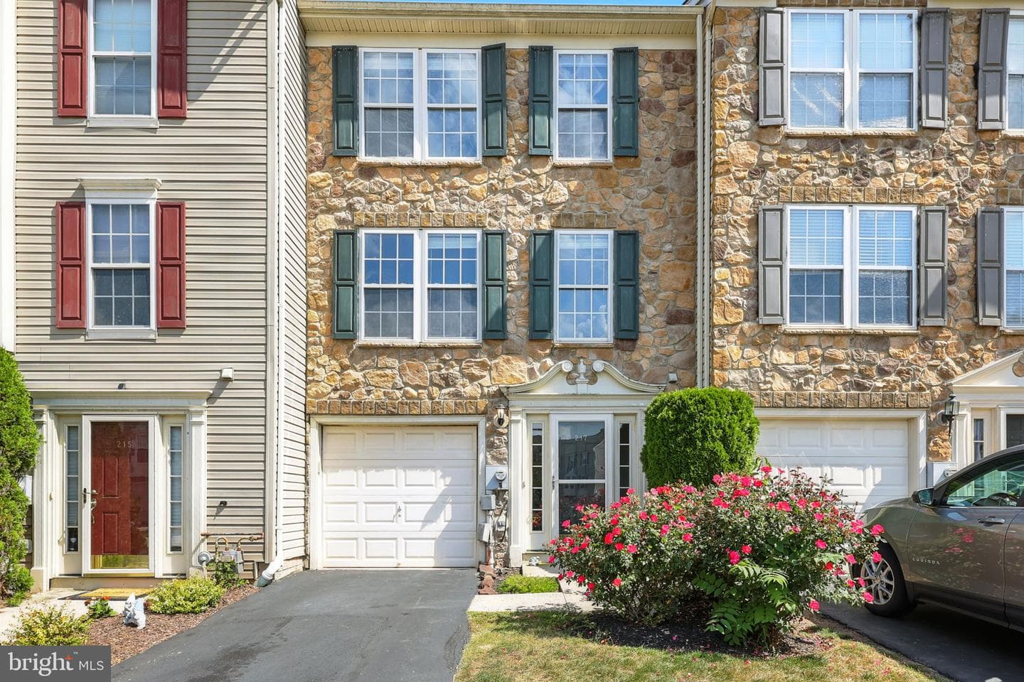 217 Windsor Court photo 35