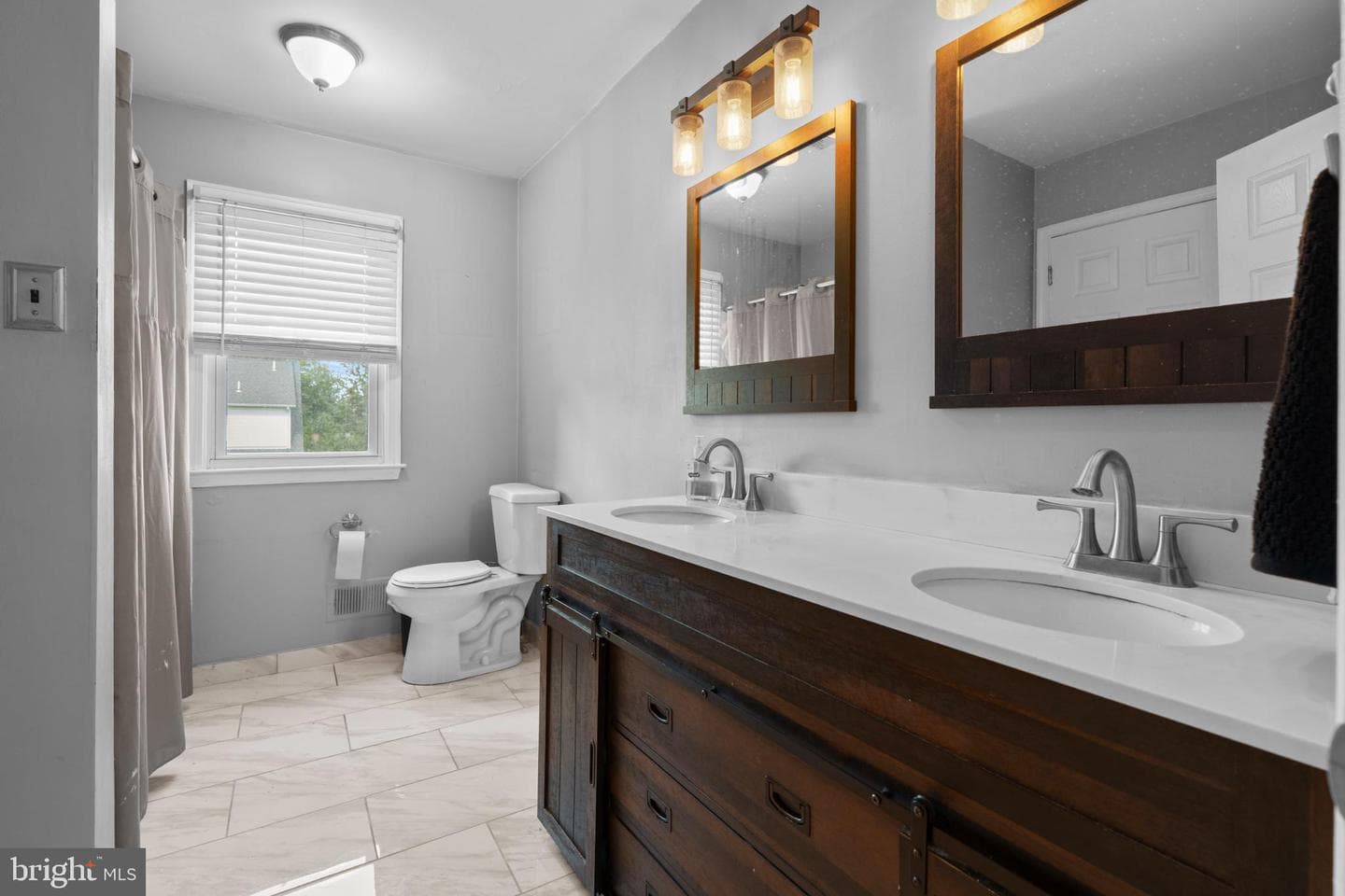 116 Village Green Lane photo 29