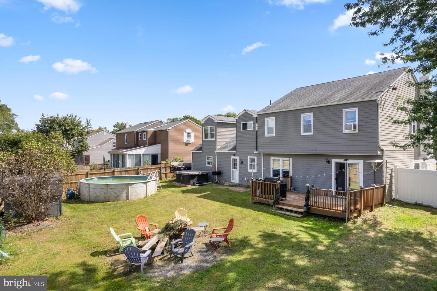 116 Village Green Lane photo 40
