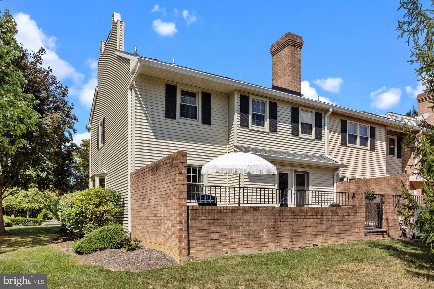 96 Sutphin Pines photo 41