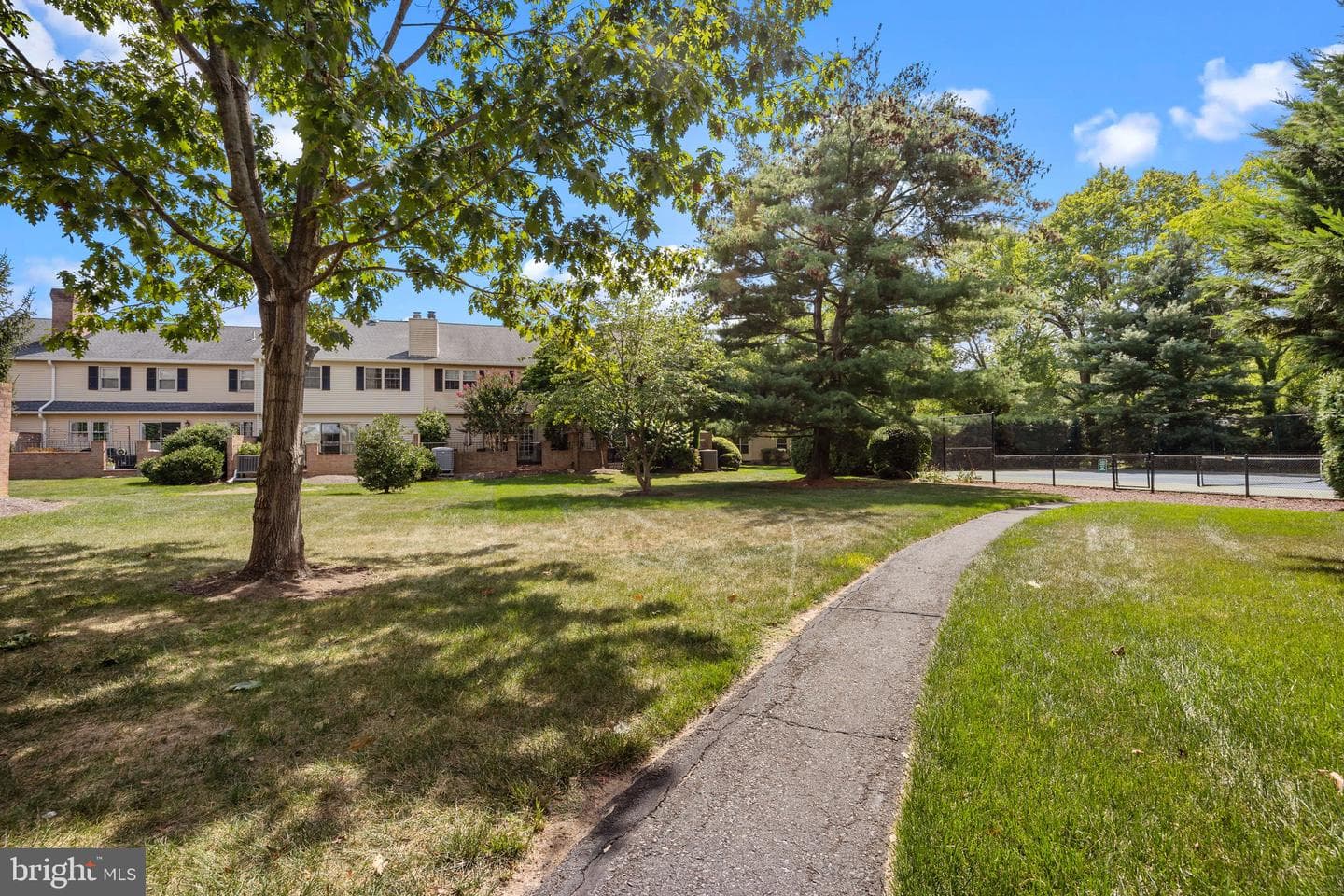 96 Sutphin Pines photo 43